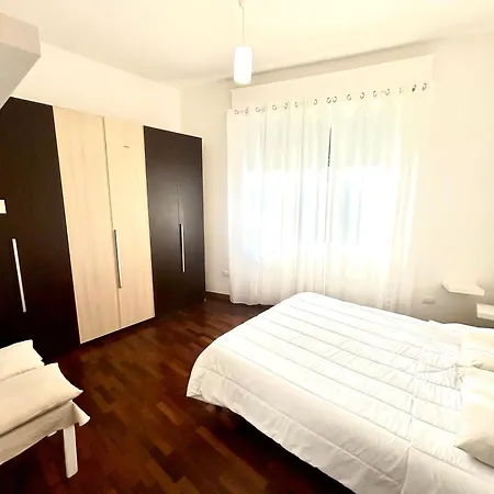 White Centro * フォルリ