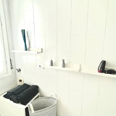 アパート White Centro フォルリ